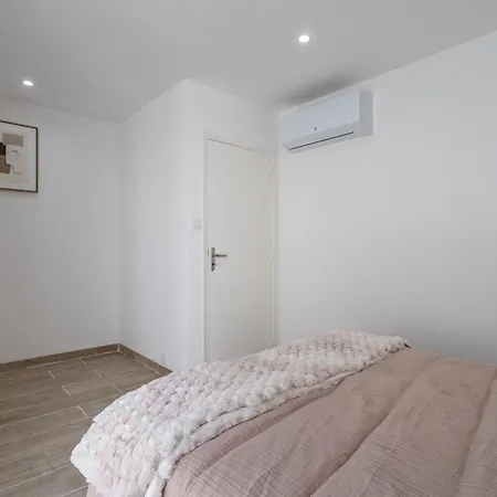 Apartment 4p *